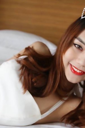Comely Thailand ladyboy takes white pipe close by the exasperation